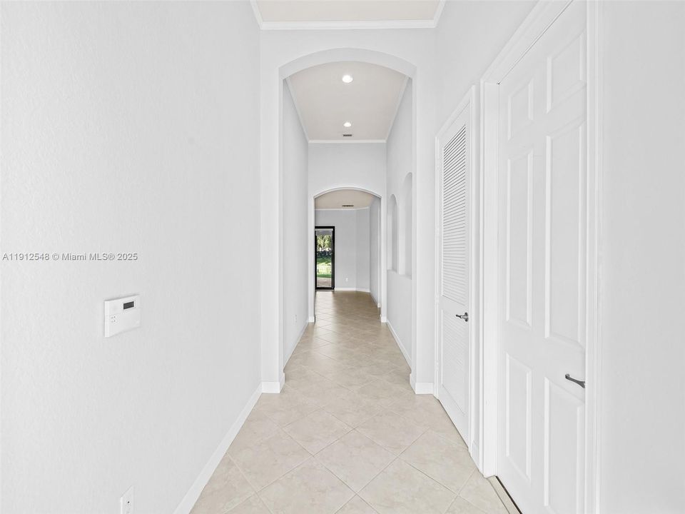 待售: $1,039,000 (4 贝兹, 3 浴室, 2480 平方英尺)