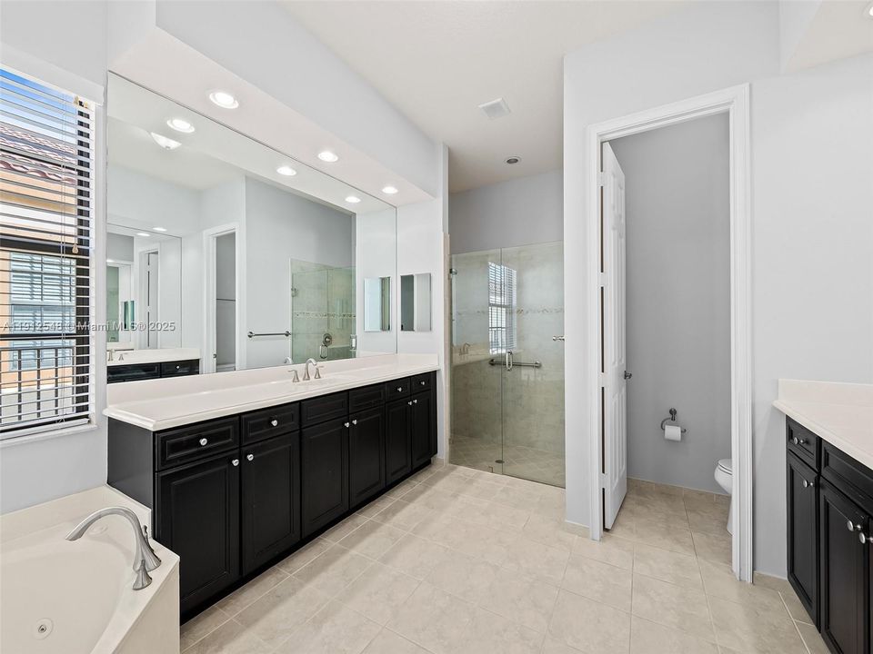 待售: $1,039,000 (4 贝兹, 3 浴室, 2480 平方英尺)