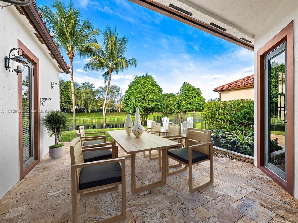 待售: $1,039,000 (4 贝兹, 3 浴室, 2480 平方英尺)