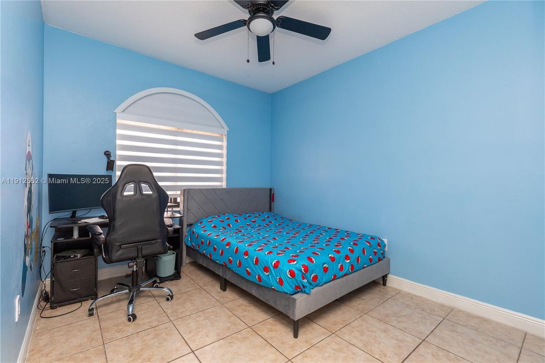 For Sale: $875,000 (4 beds, 2 baths, 1888 Square Feet)