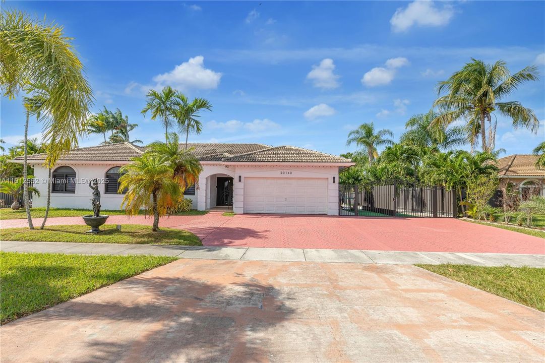 For Sale: $875,000 (4 beds, 2 baths, 1888 Square Feet)