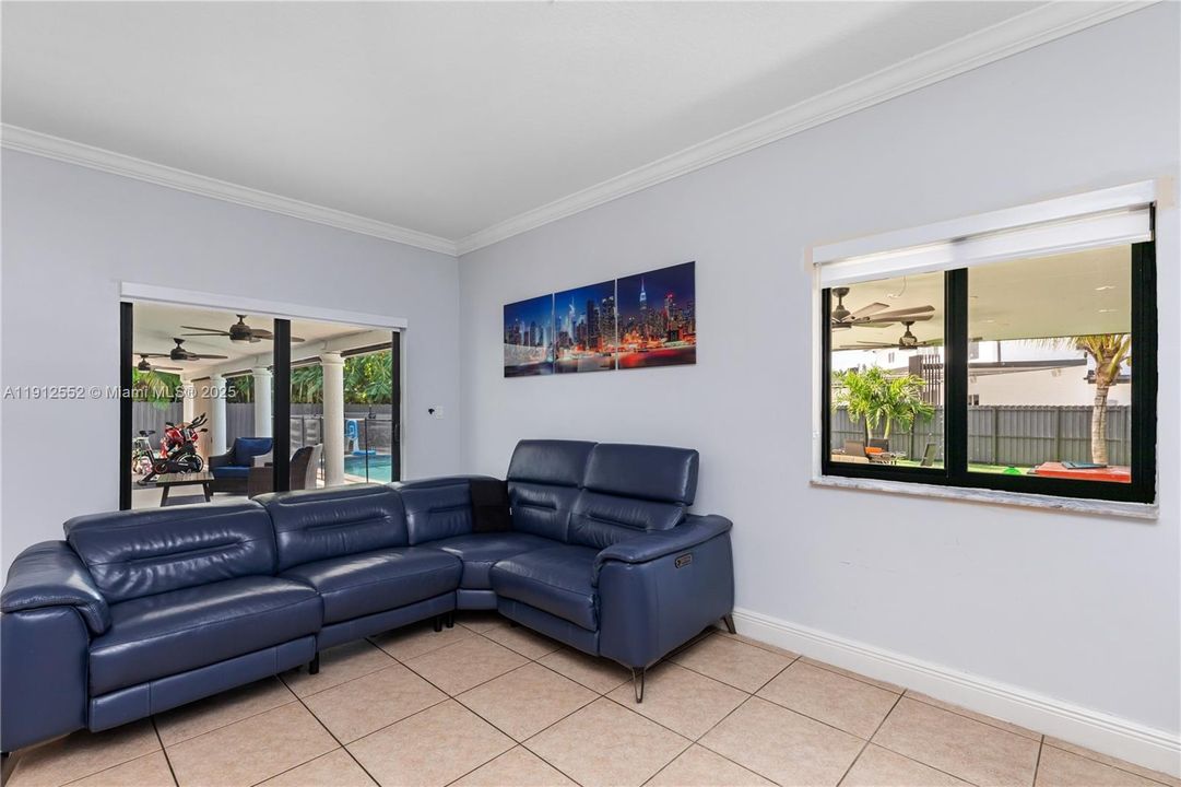 For Sale: $875,000 (4 beds, 2 baths, 1888 Square Feet)