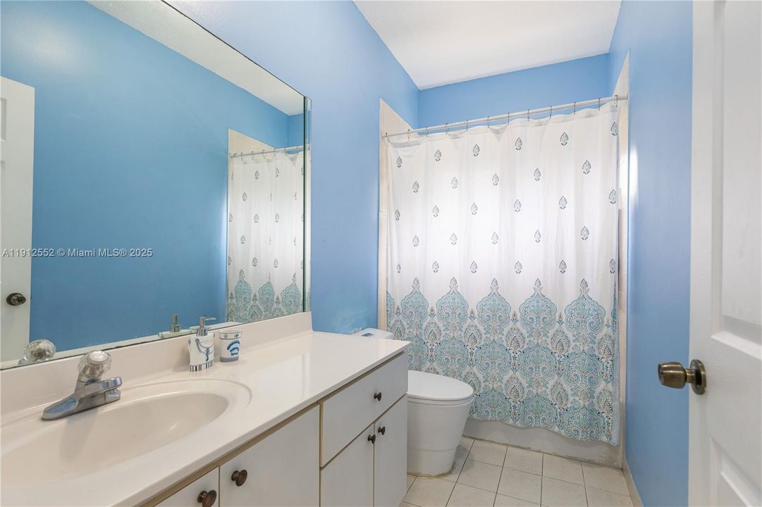 For Sale: $875,000 (4 beds, 2 baths, 1888 Square Feet)