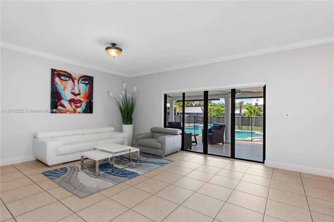 For Sale: $875,000 (4 beds, 2 baths, 1888 Square Feet)