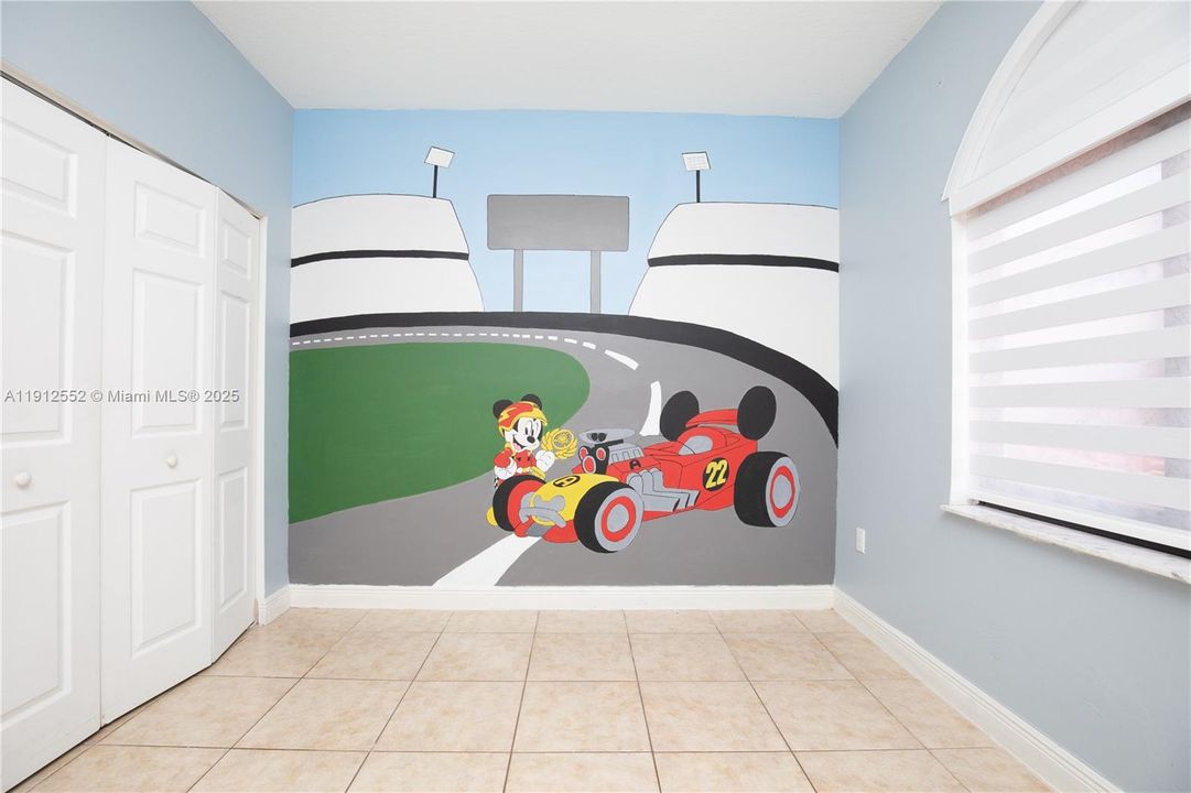 For Sale: $875,000 (4 beds, 2 baths, 1888 Square Feet)