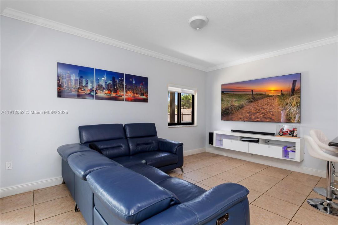 For Sale: $875,000 (4 beds, 2 baths, 1888 Square Feet)