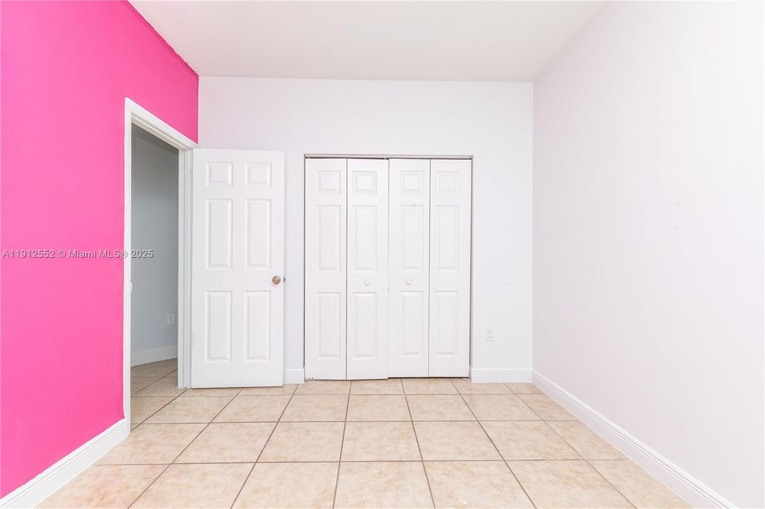 For Sale: $875,000 (4 beds, 2 baths, 1888 Square Feet)