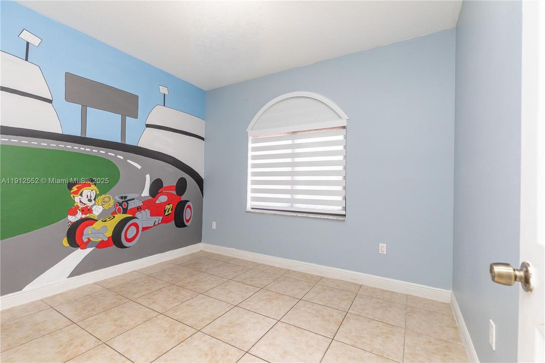 For Sale: $875,000 (4 beds, 2 baths, 1888 Square Feet)