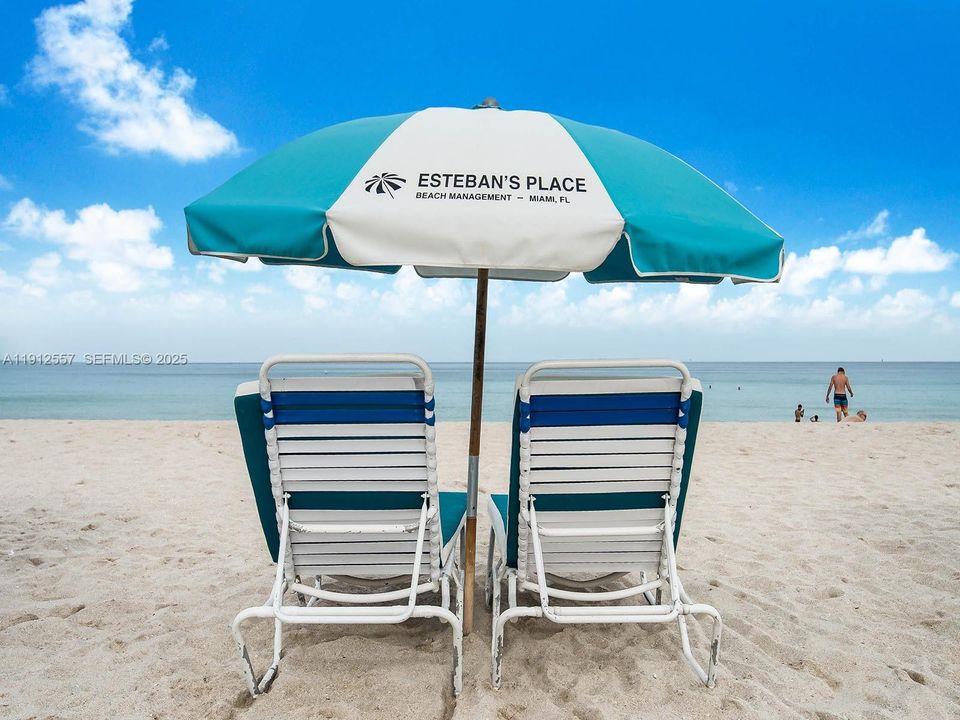 For Sale: $399,000 (1 beds, 1 baths, 410 Square Feet)