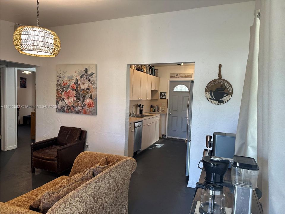 最近租的: $2,500 (2 贝兹, 1 浴室, 816 平方英尺)