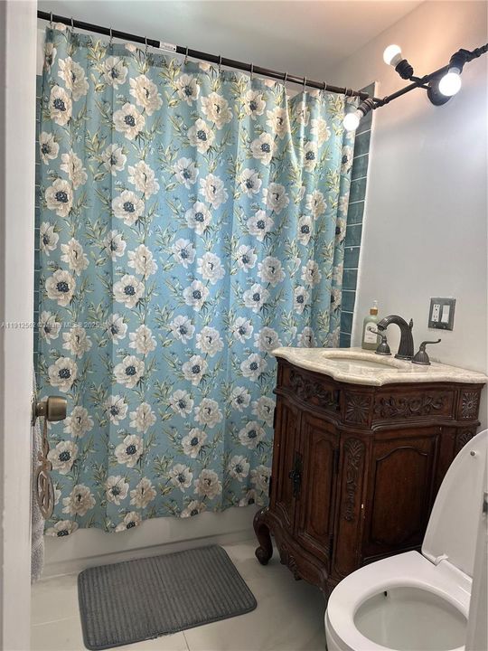 最近租的: $2,500 (2 贝兹, 1 浴室, 816 平方英尺)