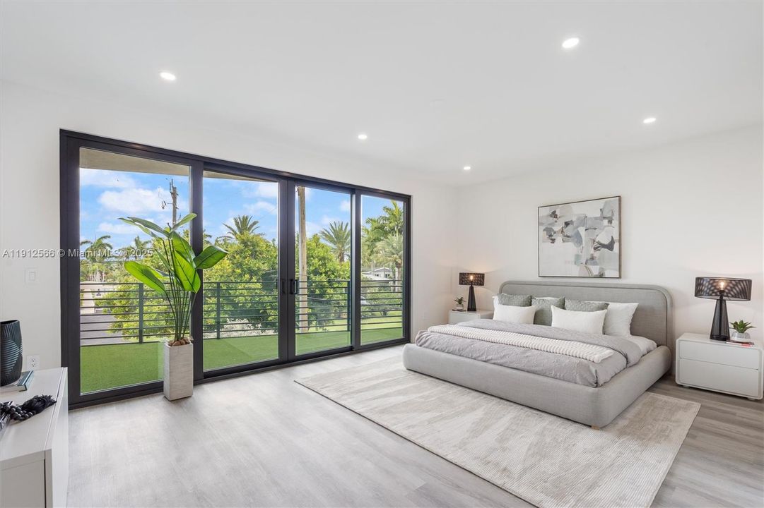 На продажу: $1,785,000 (3 спален, 3 ванн, 2526 Квадратных фут)