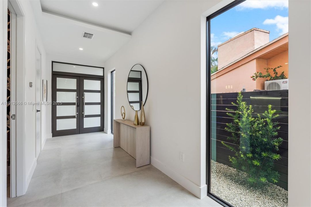 На продажу: $1,785,000 (3 спален, 3 ванн, 2526 Квадратных фут)