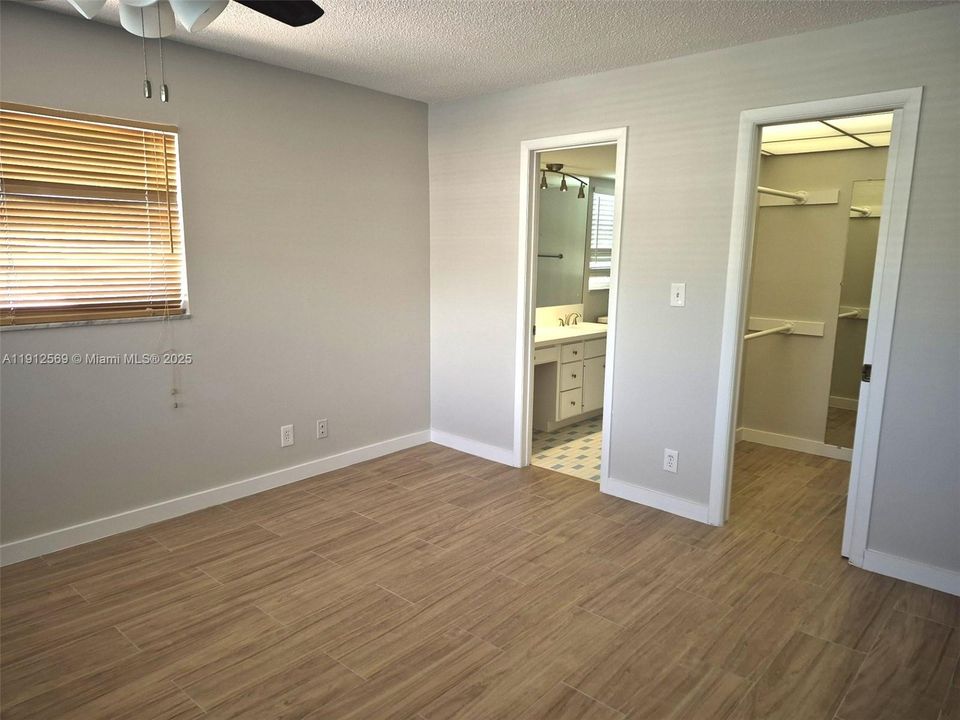 Active With Contract: $2,700 (2 beds, 2 baths, 1279 Square Feet)