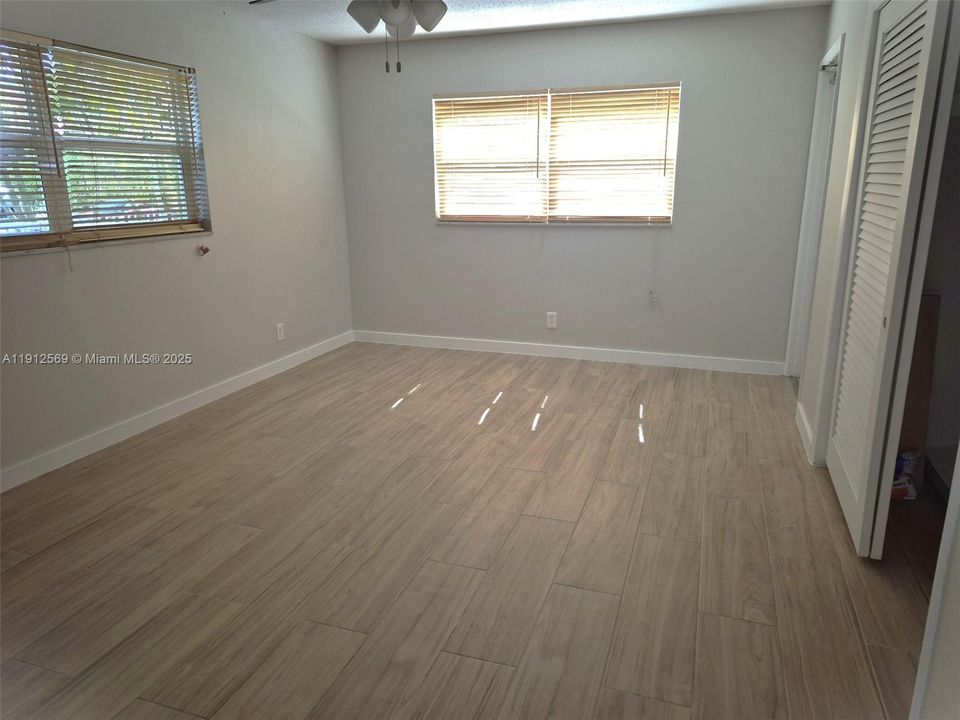 Active With Contract: $2,700 (2 beds, 2 baths, 1279 Square Feet)