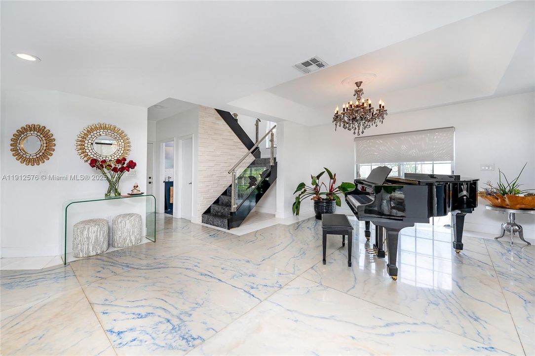 For Rent: $6,590 (4 beds, 2 baths, 2675 Square Feet)