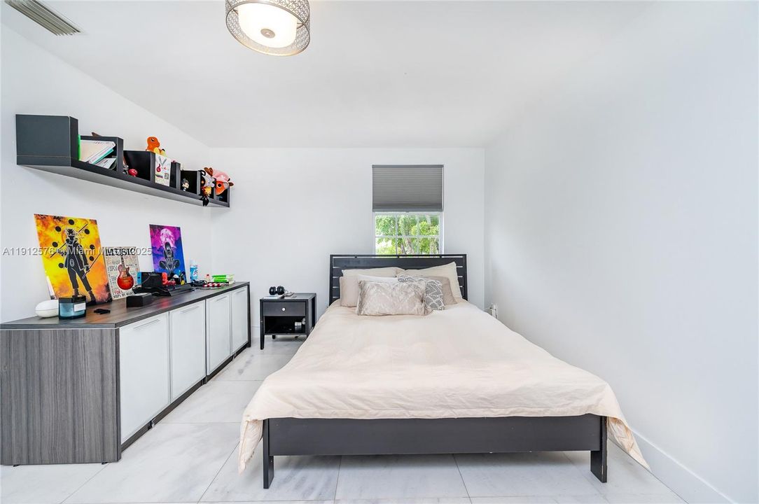 For Rent: $6,590 (4 beds, 2 baths, 2675 Square Feet)