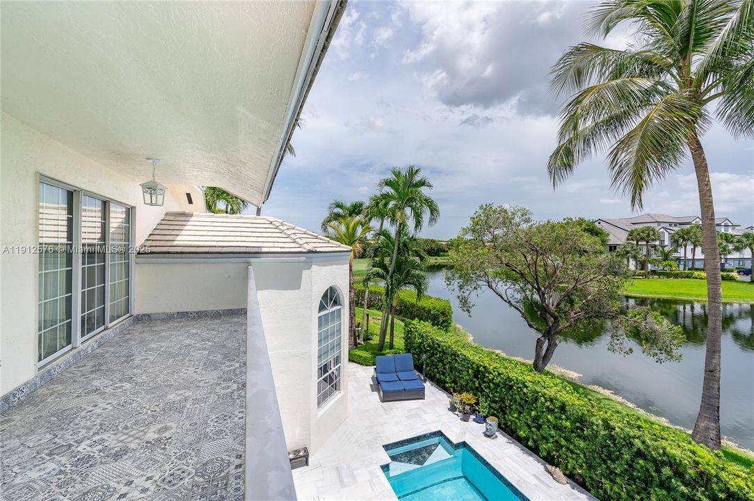 For Rent: $6,590 (4 beds, 2 baths, 2675 Square Feet)