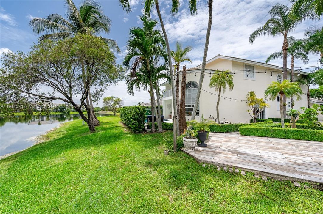 For Rent: $6,590 (4 beds, 2 baths, 2675 Square Feet)