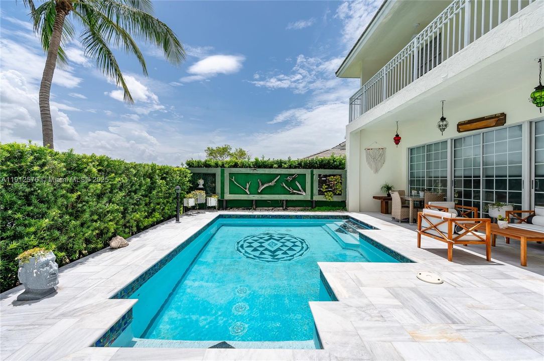 For Rent: $6,590 (4 beds, 2 baths, 2675 Square Feet)