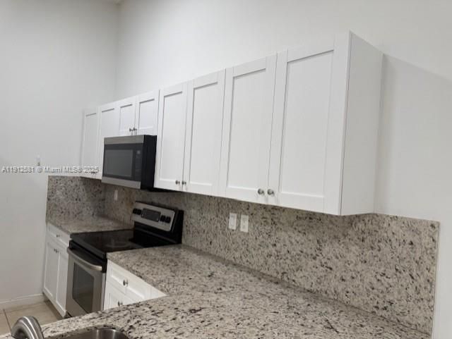 Activo con contrato: $2,500 (2 camas, 2 baños, 926 Pies cuadrados)