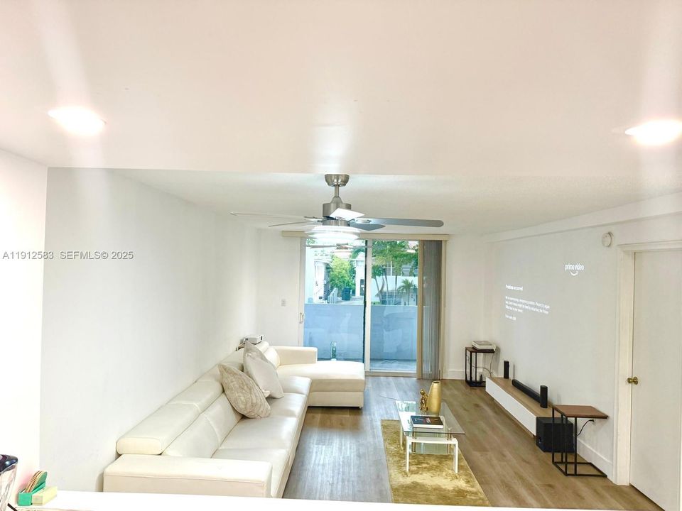 En Venta: $320,000 (1 camas, 1 baños, 700 Pies cuadrados)