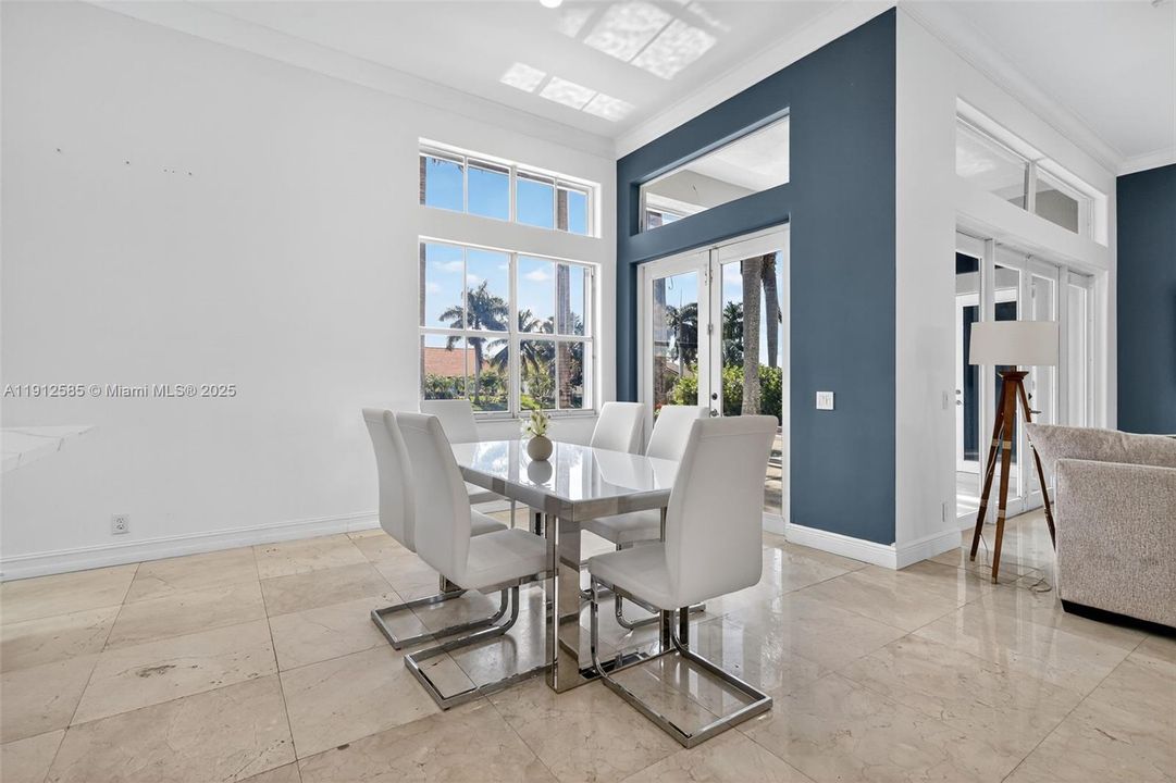 待售: $849,000 (3 贝兹, 3 浴室, 2281 平方英尺)