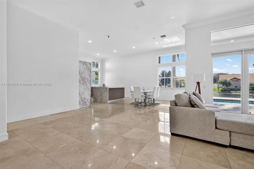 待售: $849,000 (3 贝兹, 3 浴室, 2281 平方英尺)