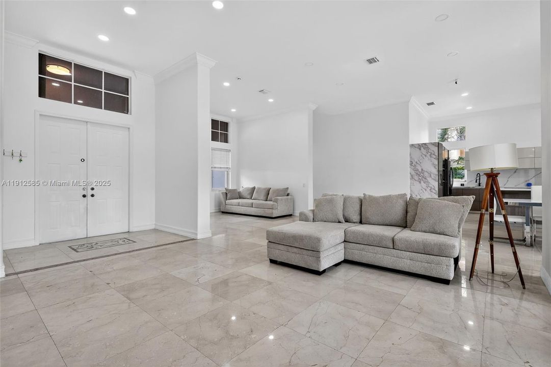 待售: $849,000 (3 贝兹, 3 浴室, 2281 平方英尺)