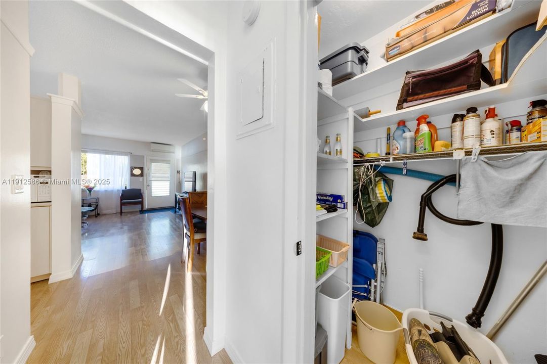 待售: $109,500 (1 贝兹, 1 浴室, 625 平方英尺)