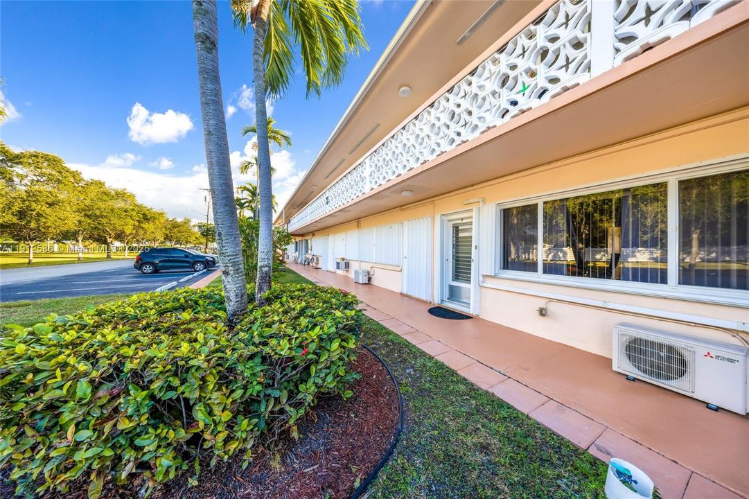 待售: $109,500 (1 贝兹, 1 浴室, 625 平方英尺)