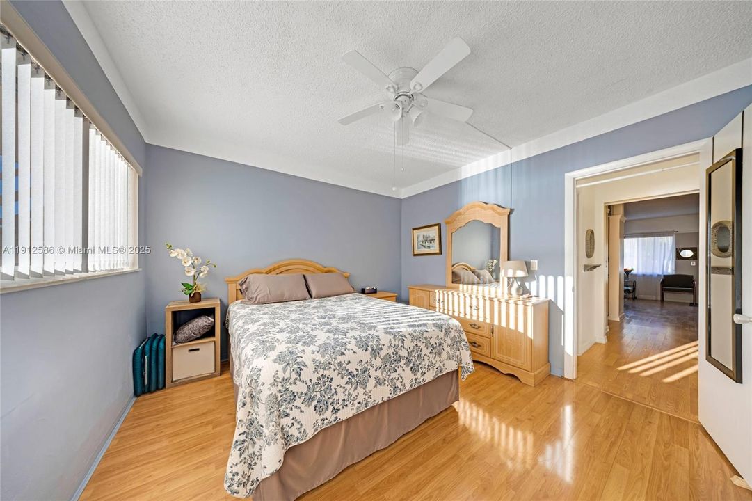 待售: $109,500 (1 贝兹, 1 浴室, 625 平方英尺)