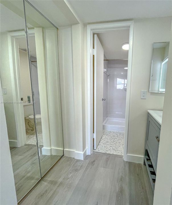 For Sale: $349,000 (2 beds, 2 baths, 958 Square Feet)