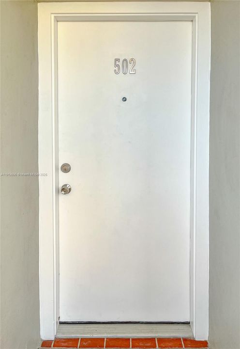 For Sale: $349,000 (2 beds, 2 baths, 958 Square Feet)