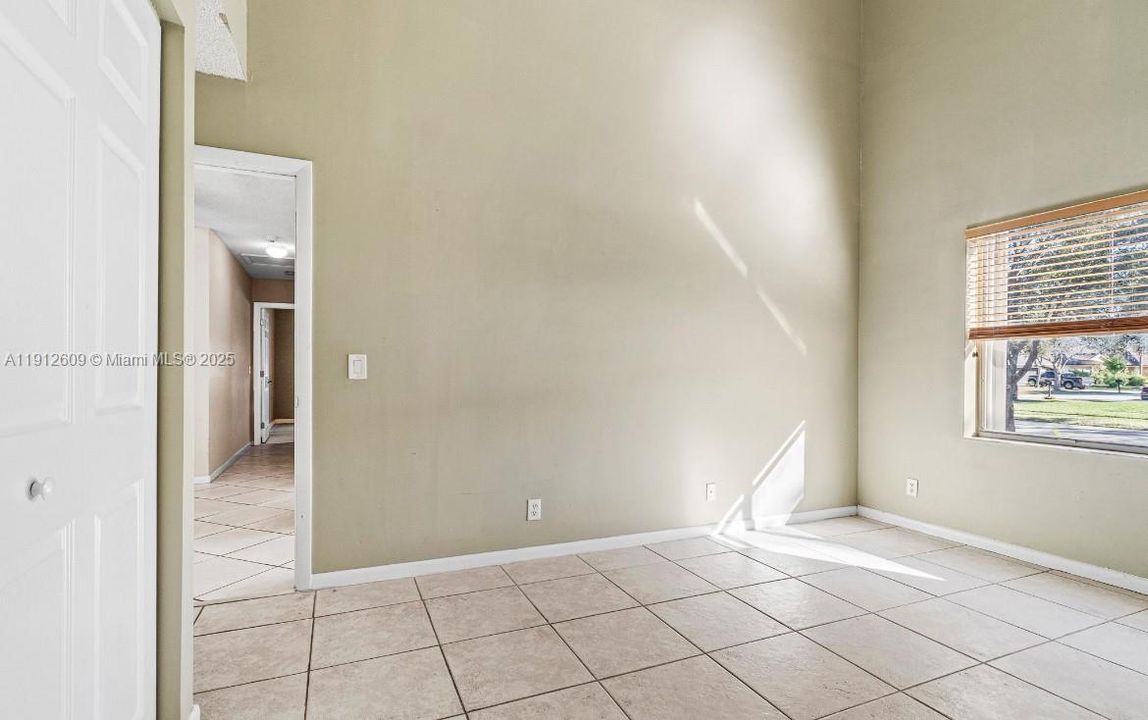 For Sale: $850,000 (4 beds, 2 baths, 2839 Square Feet)