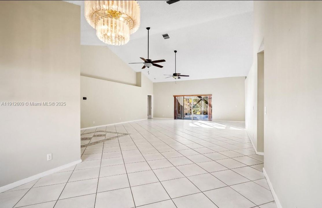 For Sale: $850,000 (4 beds, 2 baths, 2839 Square Feet)