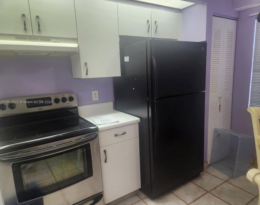 Active With Contract: $149,900 (2 beds, 2 baths, 1207 Square Feet)