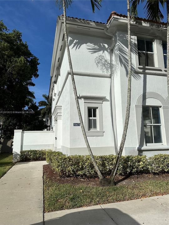 Active With Contract: $3,400 (4 beds, 3 baths, 1670 Square Feet)