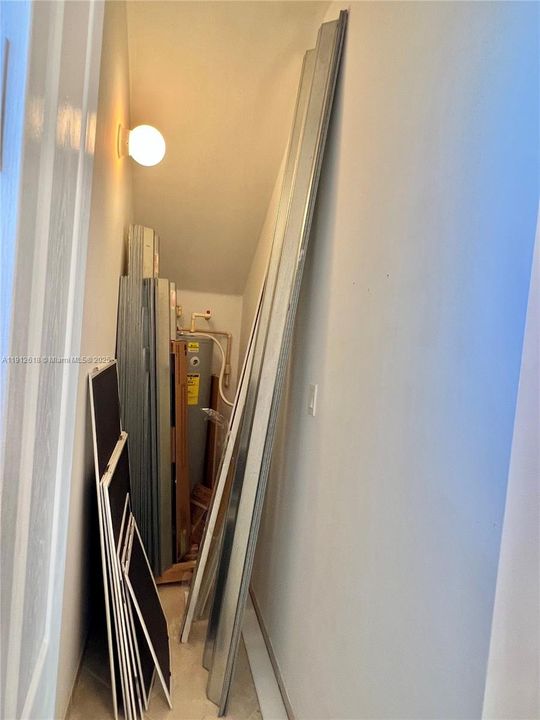 合同活跃: $2,450 (3 贝兹, 2 浴室, 1523 平方英尺)