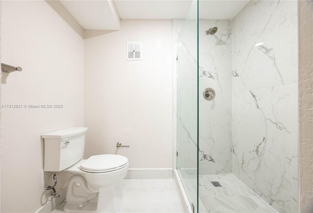 На продажу: $350,000 (3 спален, 2 ванн, 1740 Квадратных фут)