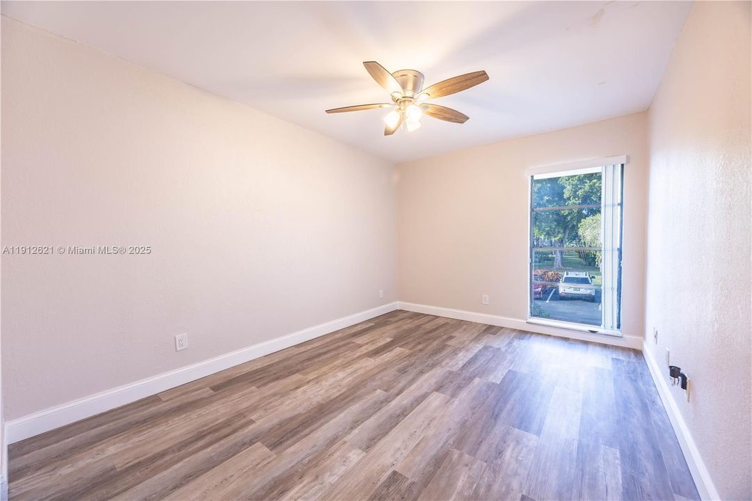 На продажу: $350,000 (3 спален, 2 ванн, 1740 Квадратных фут)