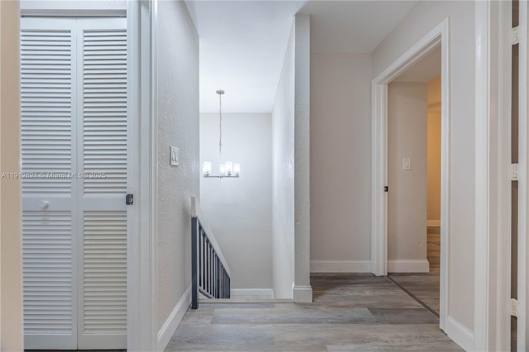 На продажу: $350,000 (3 спален, 2 ванн, 1740 Квадратных фут)