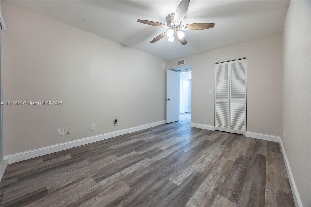 На продажу: $350,000 (3 спален, 2 ванн, 1740 Квадратных фут)