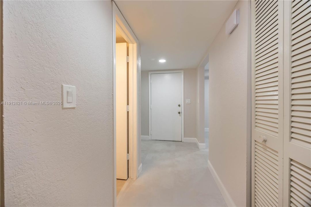 На продажу: $350,000 (3 спален, 2 ванн, 1740 Квадратных фут)