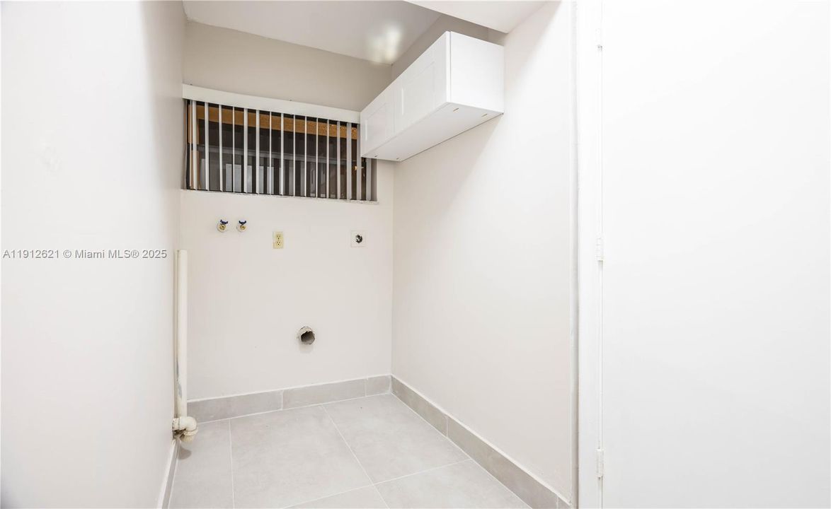 На продажу: $350,000 (3 спален, 2 ванн, 1740 Квадратных фут)