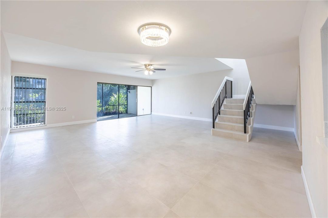 На продажу: $350,000 (3 спален, 2 ванн, 1740 Квадратных фут)