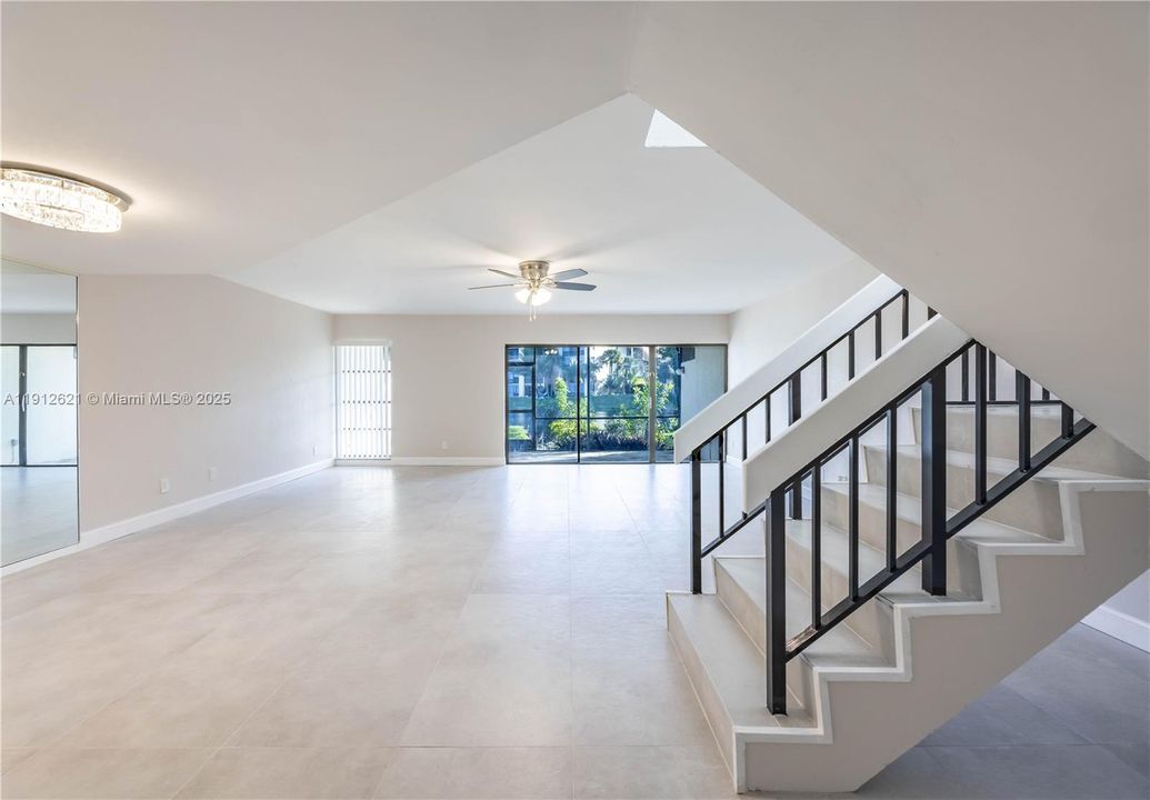 На продажу: $350,000 (3 спален, 2 ванн, 1740 Квадратных фут)