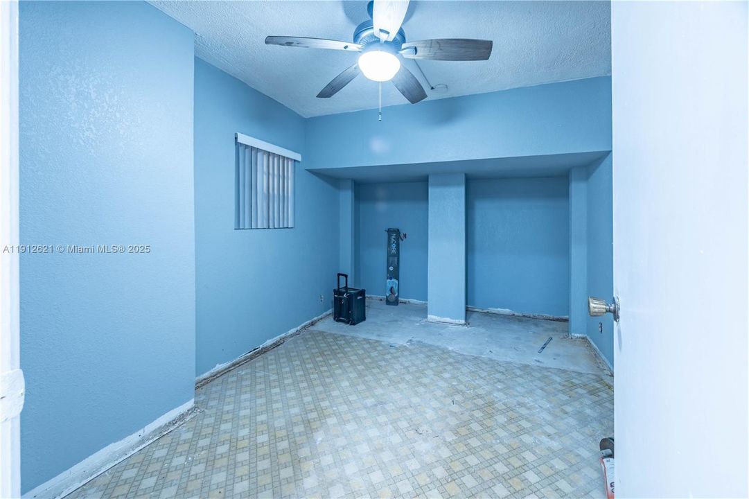 На продажу: $350,000 (3 спален, 2 ванн, 1740 Квадратных фут)