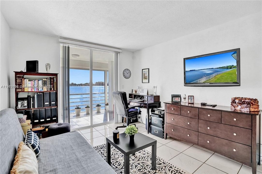 For Sale: $210,000 (2 beds, 2 baths, 1350 Square Feet)