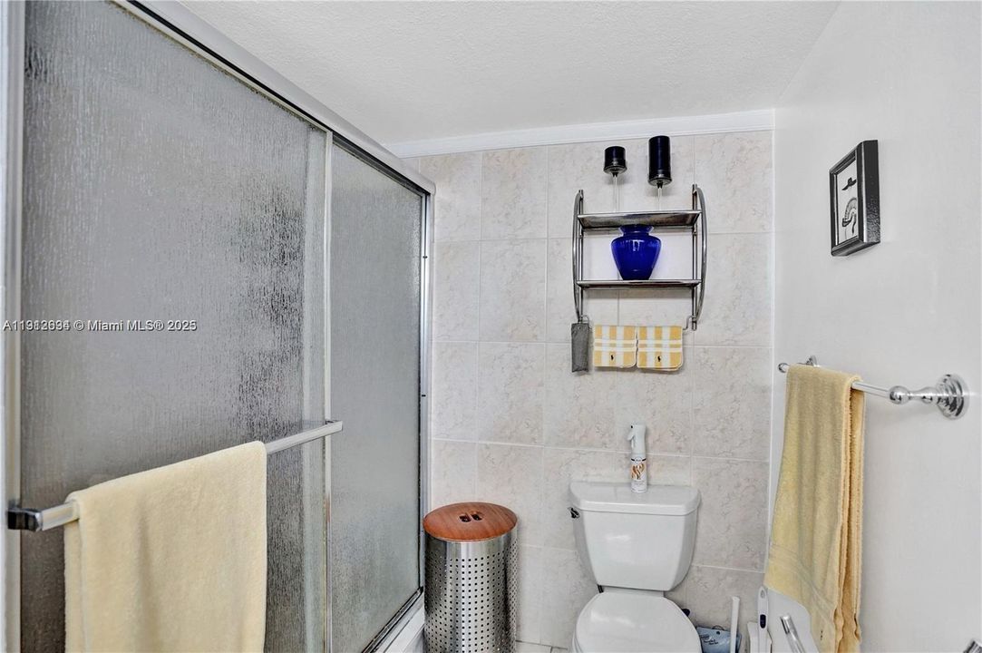 For Sale: $210,000 (2 beds, 2 baths, 1350 Square Feet)